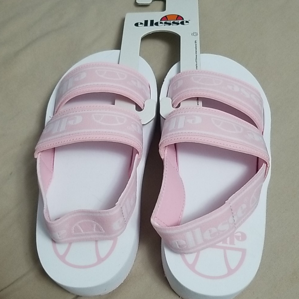 Ellesse flatform sandals